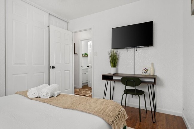 Photo - 10609 Olson Dr