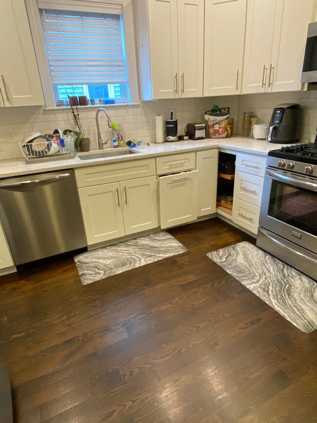 Building Photo - 69 Bromfield Rd Unit 1 Rental