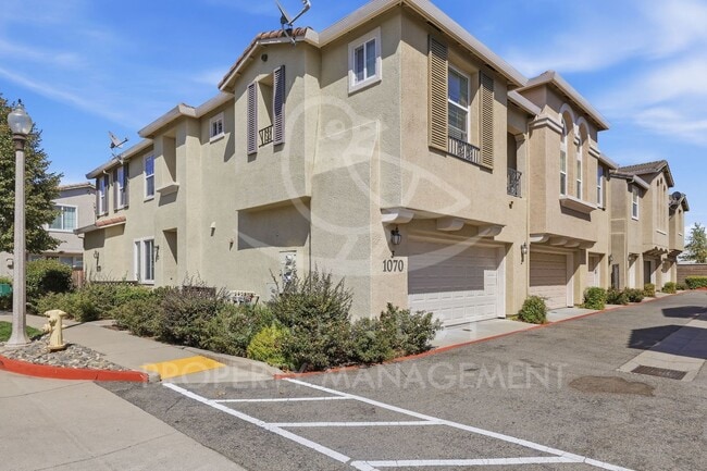 Photo - 1070 Sierra View Cir