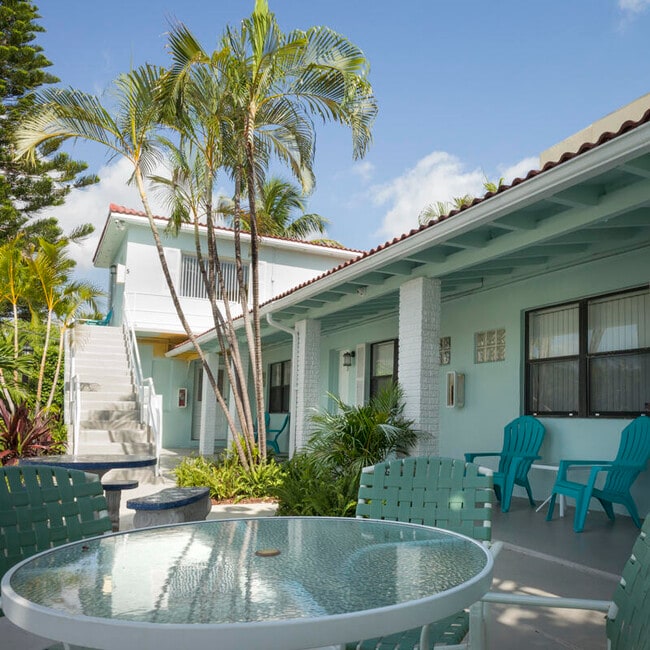 Photo - 381 SE 20th Ave Unit 5