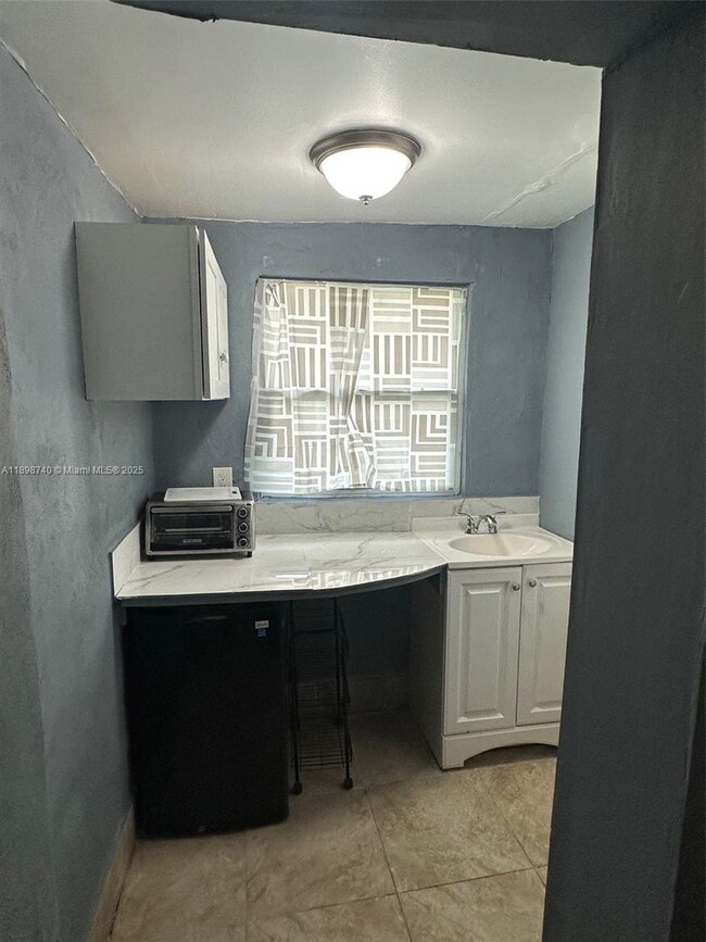 Photo - 1041 NW 196th St Unidad REAR