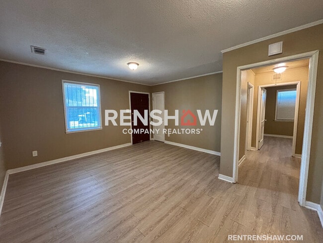 Photo - 1978 Sparks St