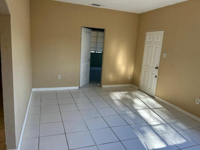 Photo - 4246 Minoso St Unit 1