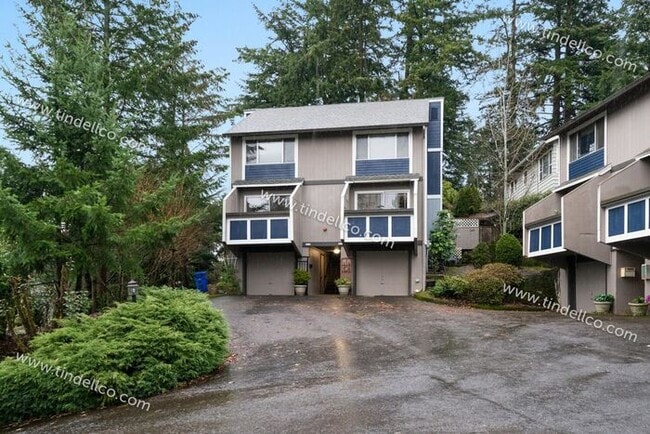 Photo - Three-Level Condo Near Multnomah Village – Comfortable Living with Room to Spread Out!
