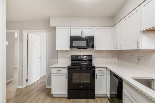 Photo - 639 Riverview Dr Unit 7