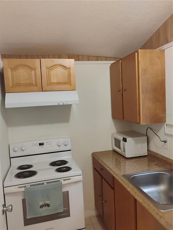 Photo - 6615 Sheldon Rd