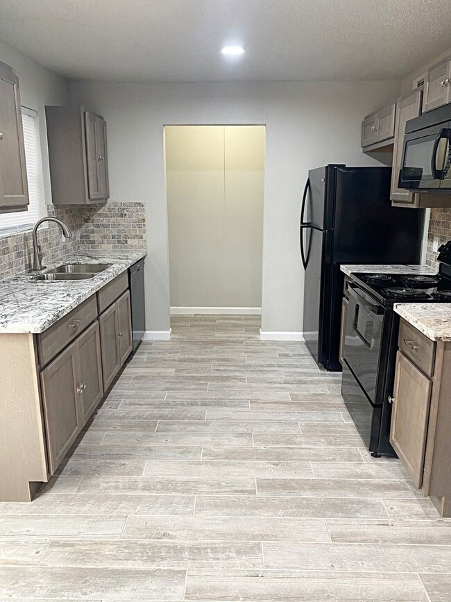 Photo - 5941 B Bedford Dr., Beaumont, TX 77708