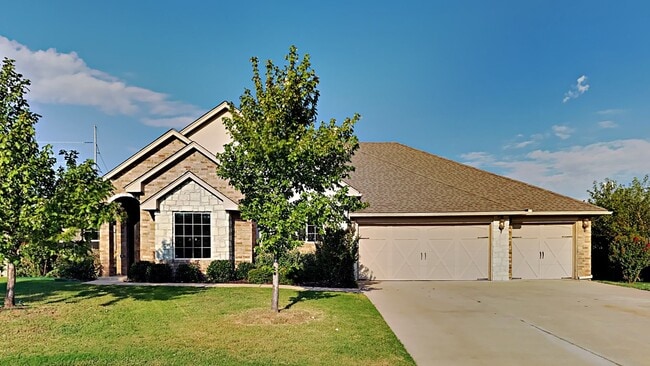 Building Photo - Very Nice 3 bedroom 2 bath home in Edmond schools