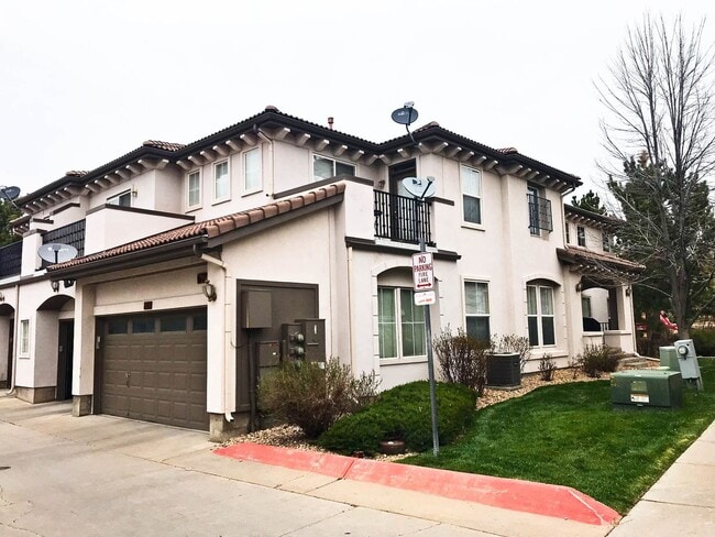 Building Photo - Dream Location! Attached 2 Car Garage!