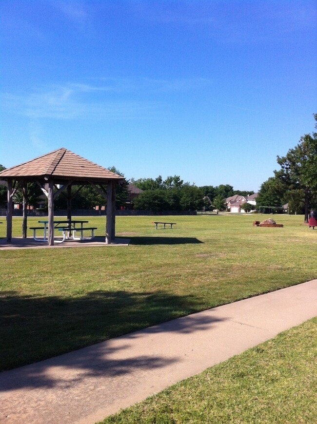 Photo - 3 Bedroom Plus Office in Stone Mill! Great open floor plan, huge kitchen!