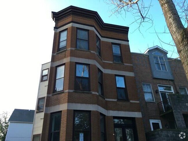 Building Photo - 1503 W George St Unit 1503 W George St #3 Rental