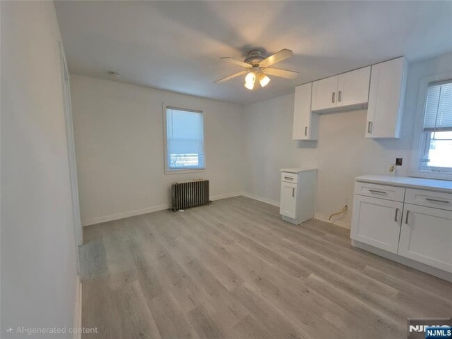 Photo - 683 Kingsland Ave