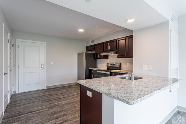 1BR, 1BA Corner - Kitchen