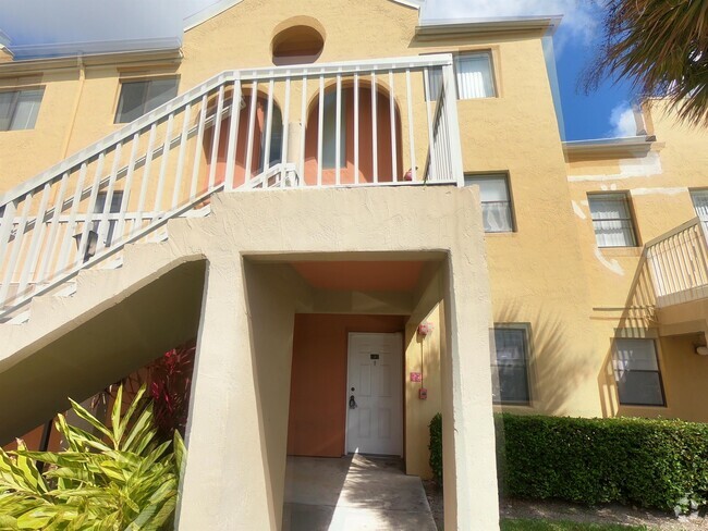 Building Photo - 5200 NW 31st Ave Rental