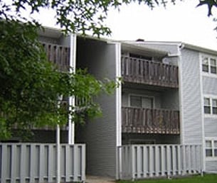 Chatsworth Apts - Chatsworth Apts