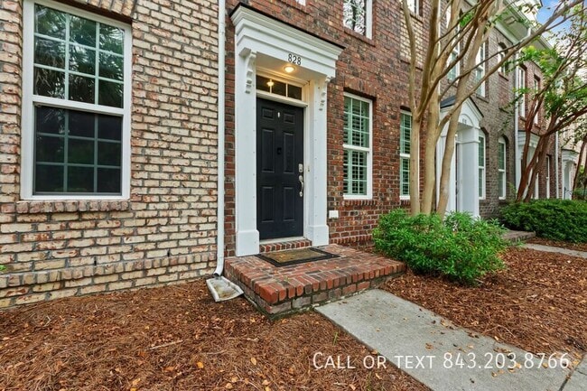 Building Photo - 828 Rue Dr Rental