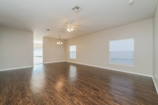 Photo - 4316 Creeks Run Blvd