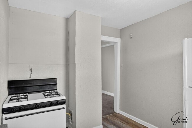 Photo - 13528 Ardmore St Unit 1 Upper TR 7/23/26