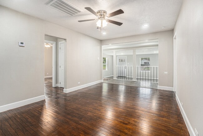 Building Photo - 812 7th Ave N Rental