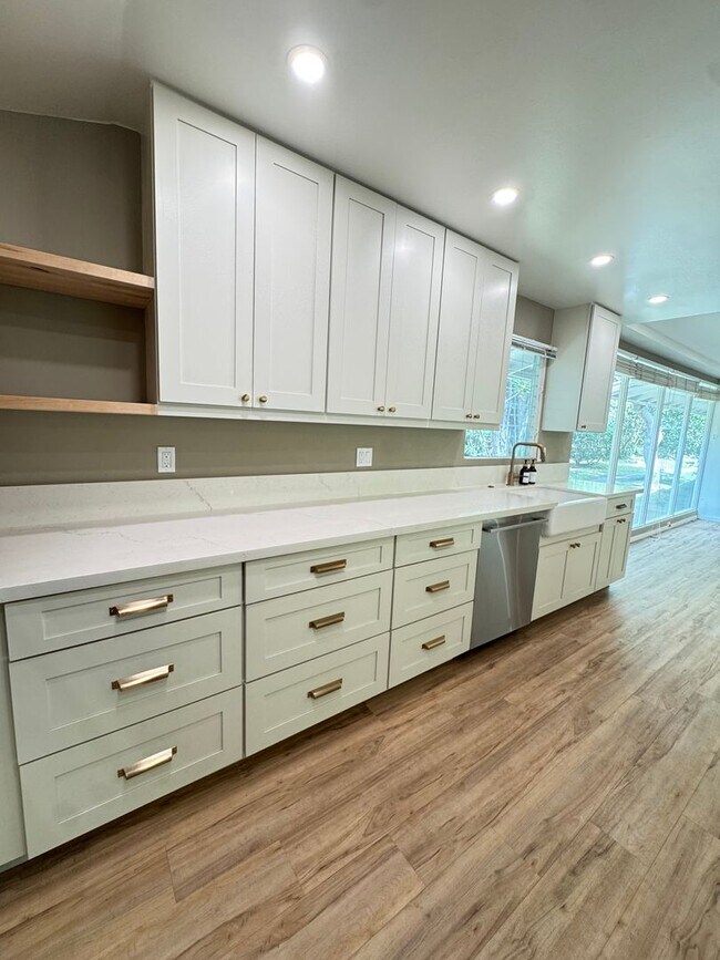 Photo - 3 BED, 2 BATH, 2 Parking with AC- Kalani I...