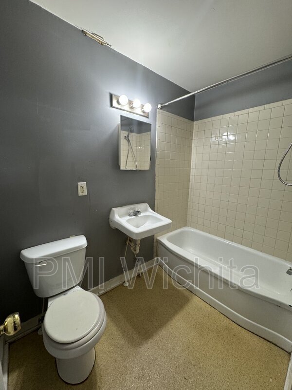 Photo - 824 S Water St Unit #2