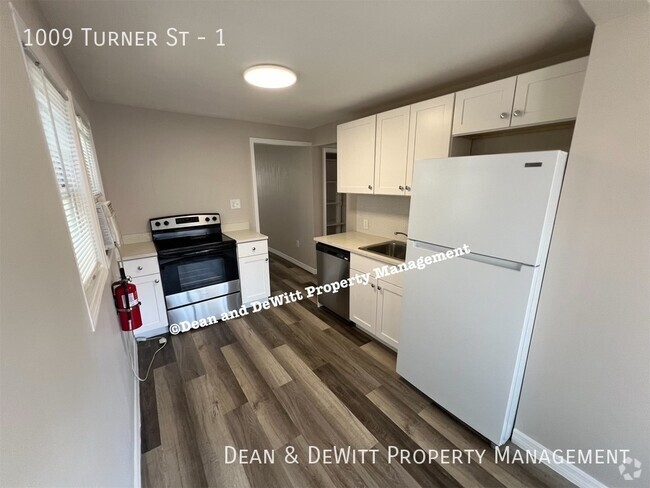 Building Photo - 1009 Turner St Unit 1 Rental