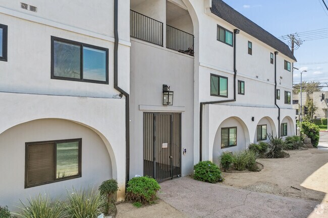 Woodman Apartments