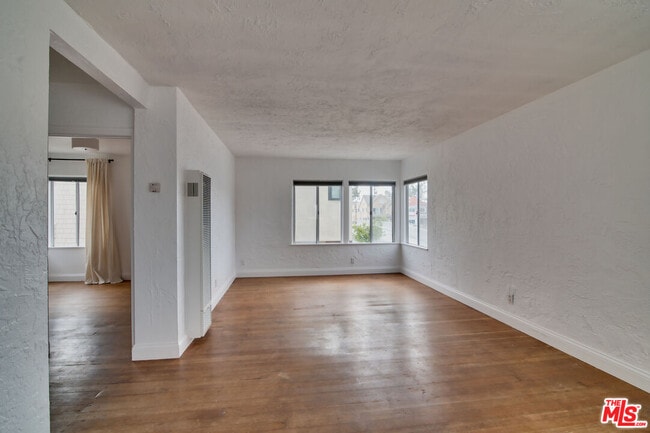 Building Photo - 127 Abalone Ave Rental