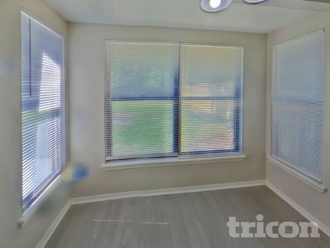 Photo - 1805 Clover Ct