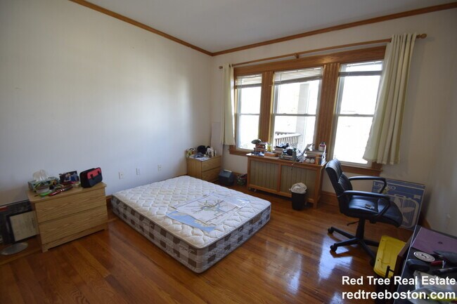 Photo - 124 Columbia St