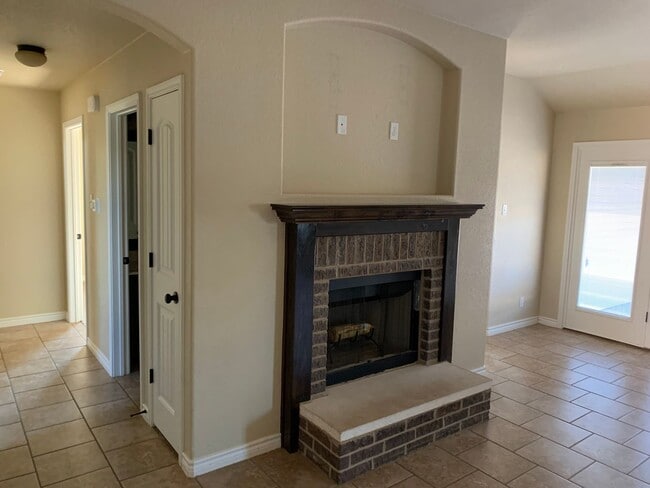 Photo - 6109 Newcastle Dr