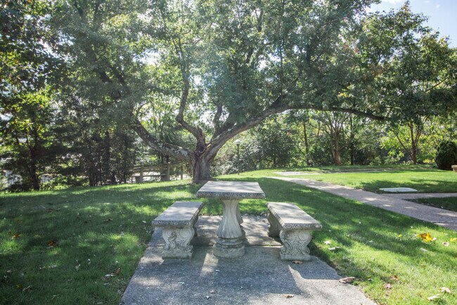 Photo - 60 Cloverleaf Towers Unidad 60-23