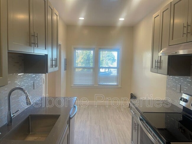 Photo - 507 Forest St