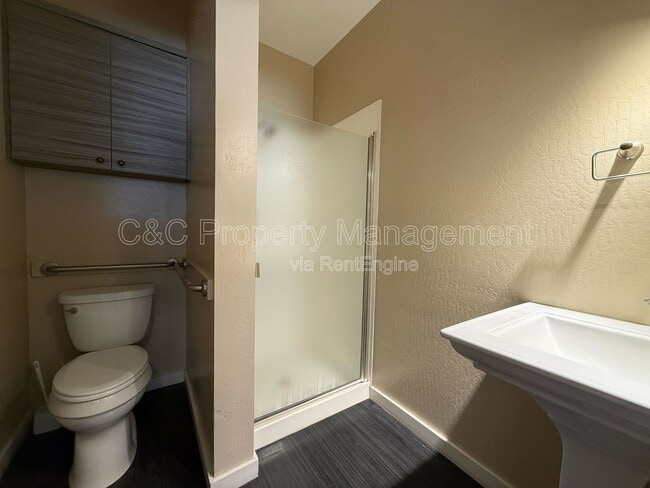 Photo - 617 Water St Unit B