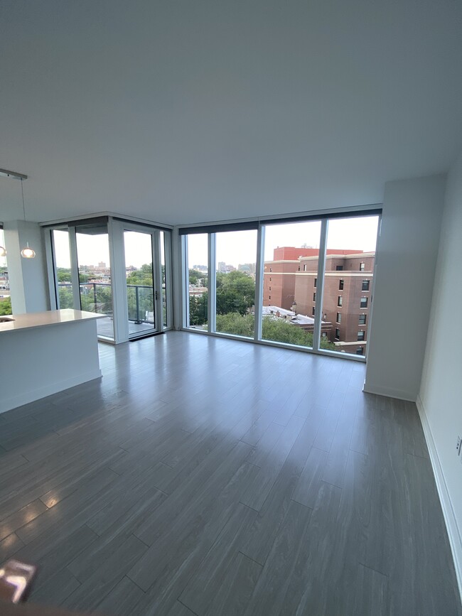 Building Photo - 2369 N Lincoln Ave Unit 1812 Rental