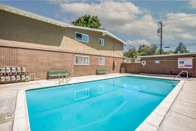 Lexington - Piscina comunitaria