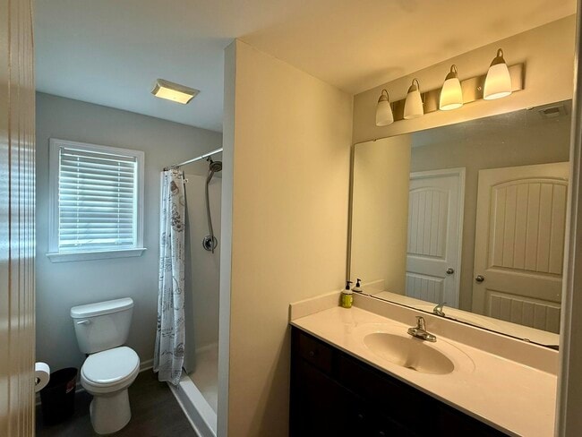 Photo - 142 Desurrency Ct