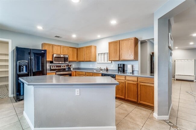 Photo - 1208 Comfort St