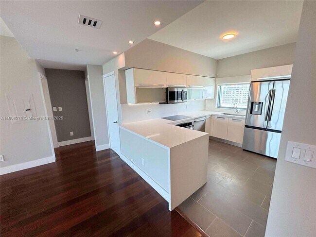 Photo - 601 NE 36th St Unit 2306