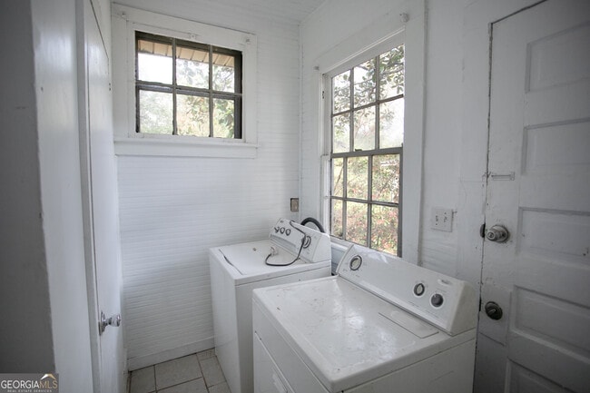 Photo - 402 Boulevard St