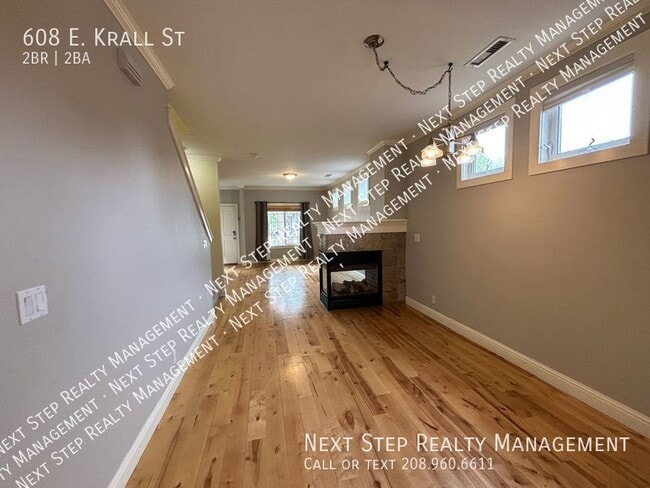 Photo - 608 E Krall St
