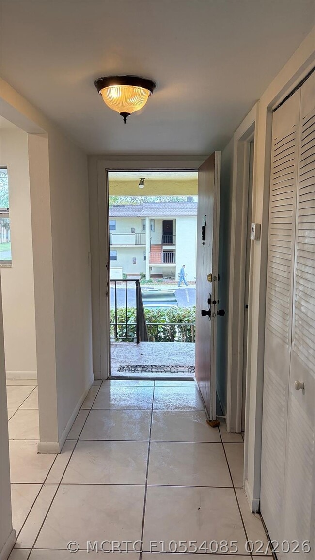 Photo - 5515 N Lakewood Cir Unit 122