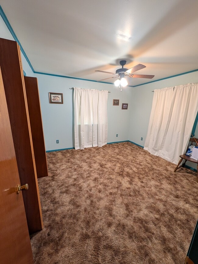 Photo - 2832 Creekview Dr