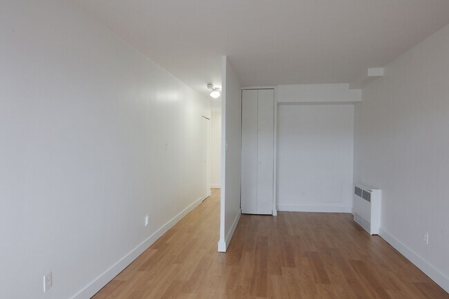 Photo - 3460 Rue Durocher Unit 501