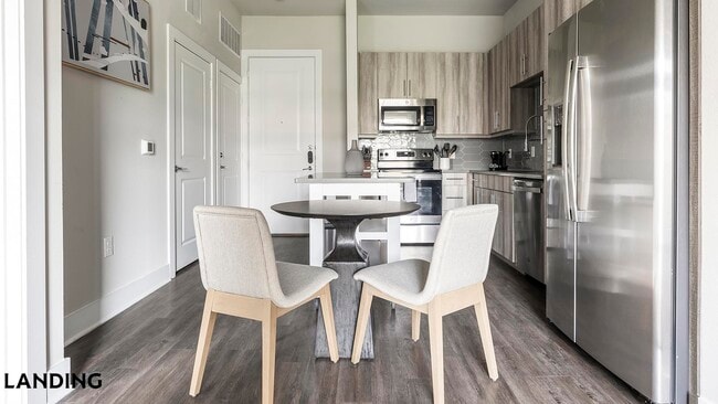 Photo - 1900 Airport Commerce Dr Unidad 2213