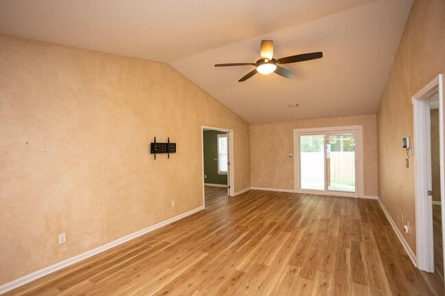Photo - 6053 Sanibel Dr