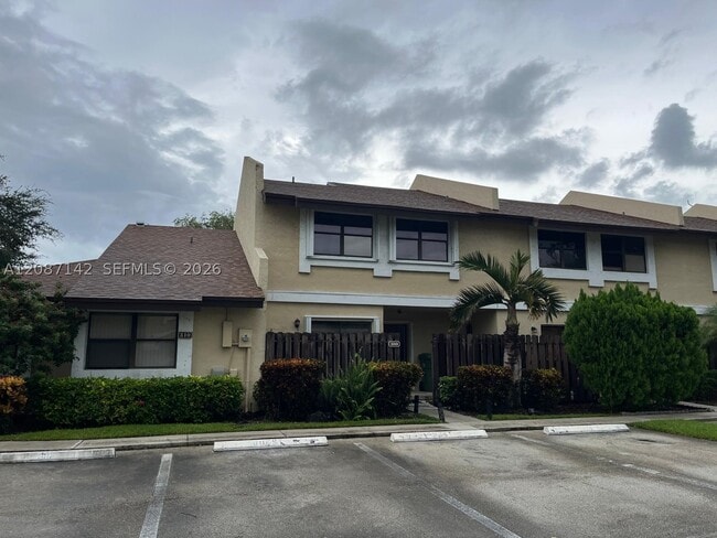Building Photo - 310 SW 96th Terrace