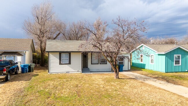 1621 Thompson Dr