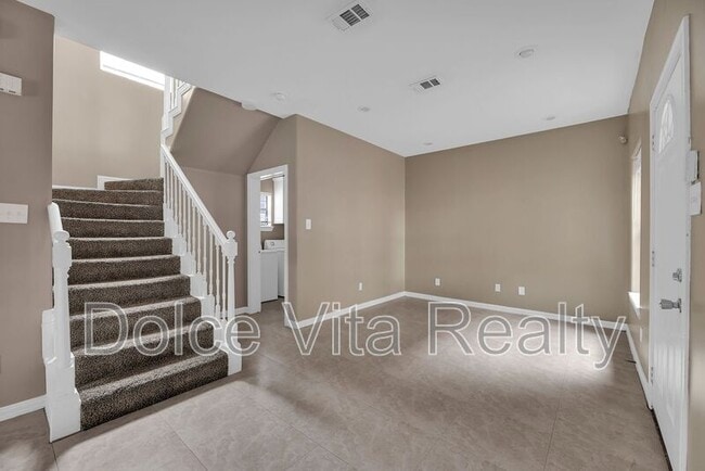 Photo - 2102 Kimberly Ln Unit Apt 2