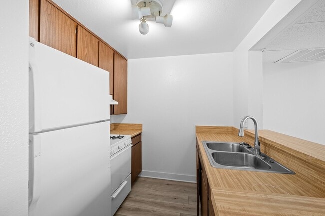 Photo - 18645 Hatteras St Unidad 271